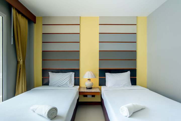 Room 16 of 39