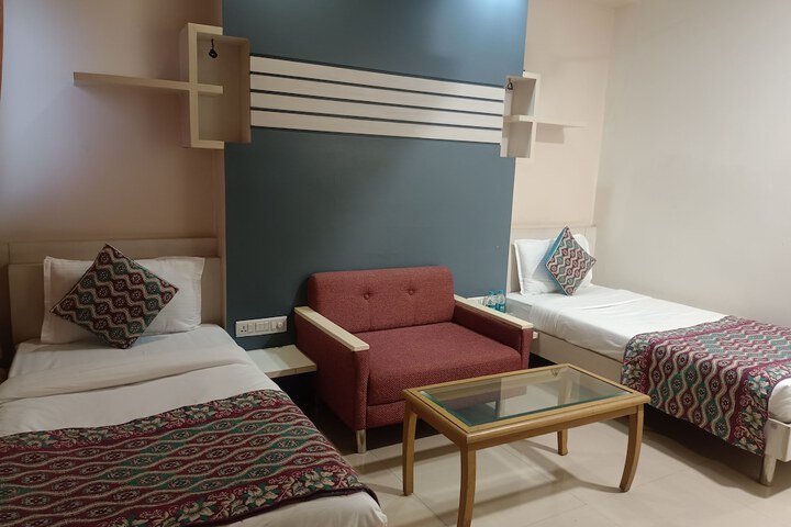 Room 13 of 54