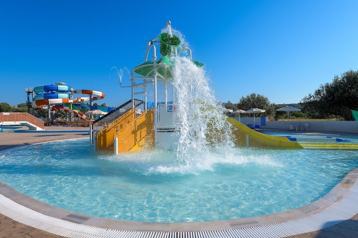 Pool 50 of 100