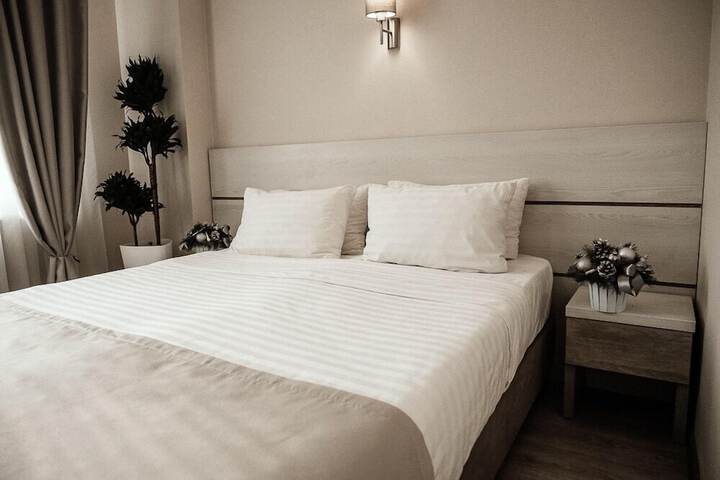 Room 2 of 21