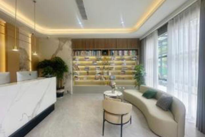 Qingsu Premium Selection Hotel (Ningbo Old Bund MixC Branch)