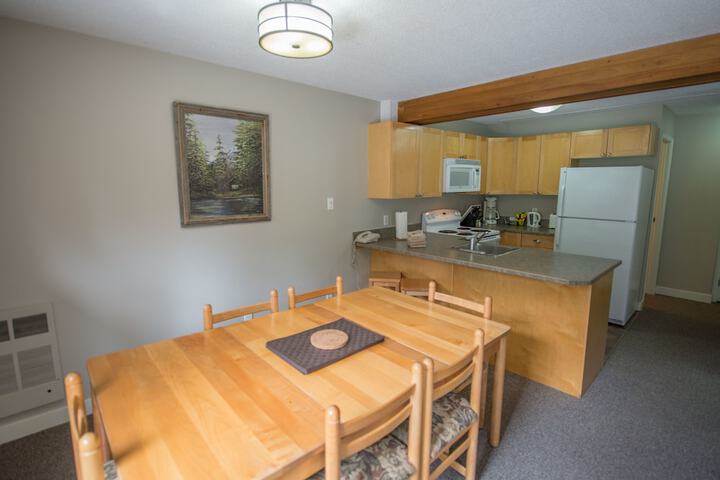 Dining Photos