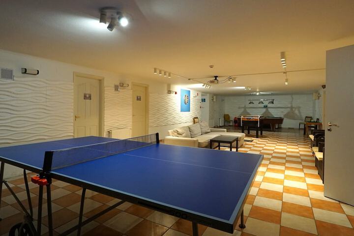 Ballroom/Hall 72 of 88