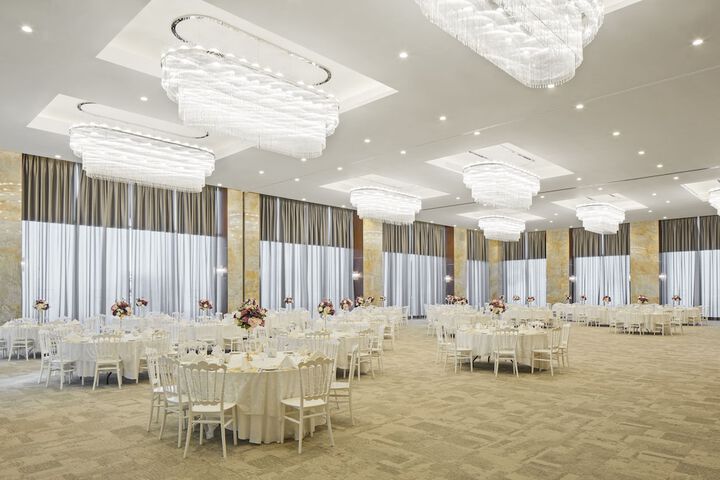 Ballroom/Hall 90 of 127