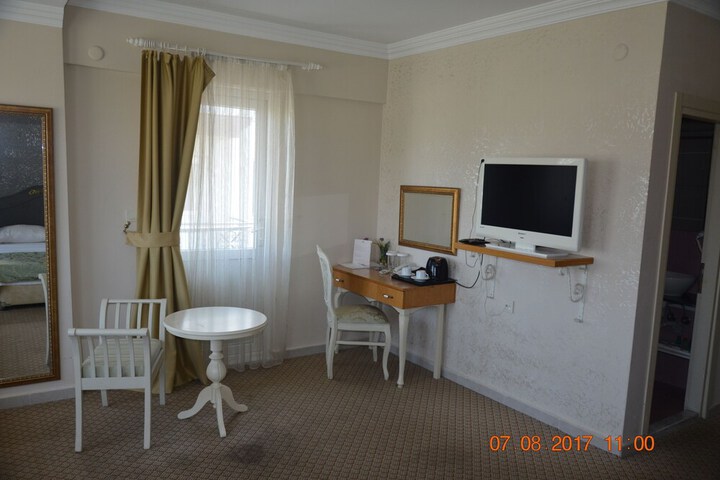 Room 9 of 69