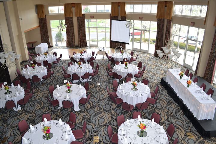 Banquet hall
