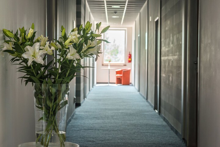 Ballroom/Hall 34 of 44