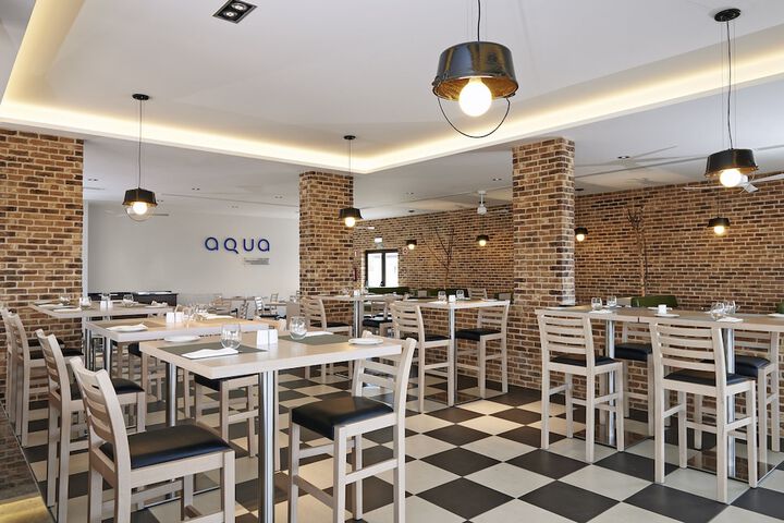 Dining 60 of 91