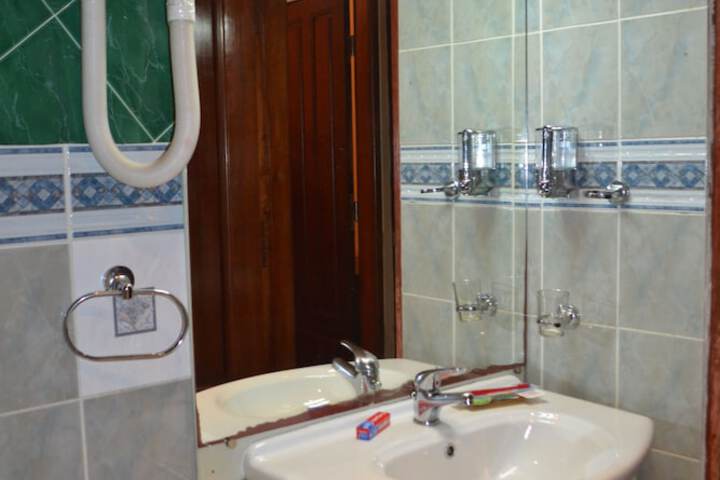 Room 15 of 23