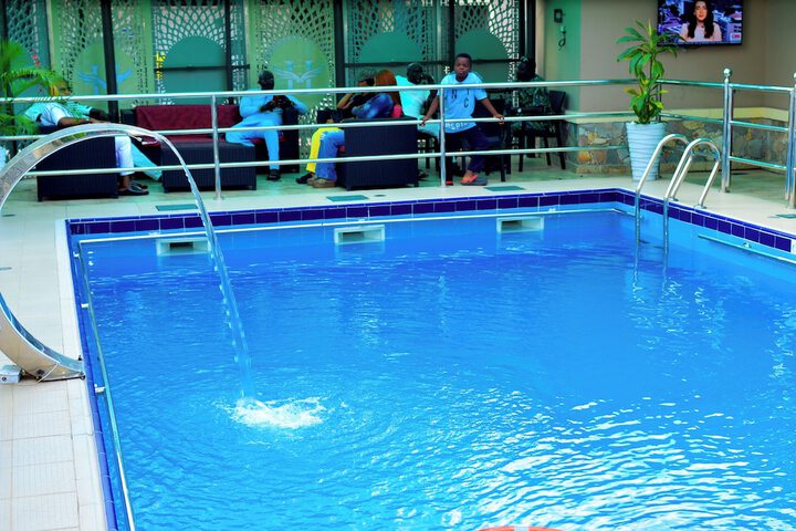 Pool 19 of 30