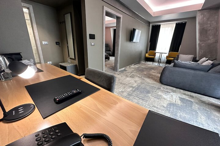 Room 25 of 52