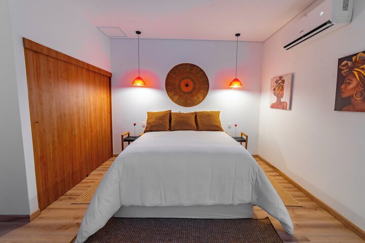 Room 3 of 116