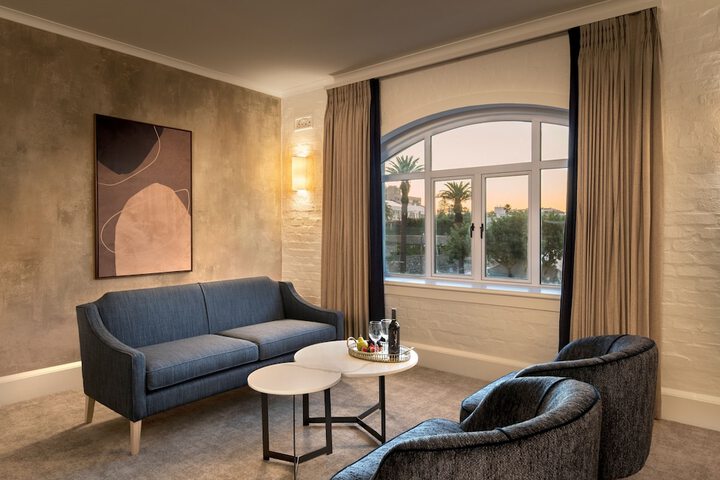 Room 10 of 73