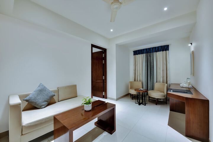 Room 15 of 63
