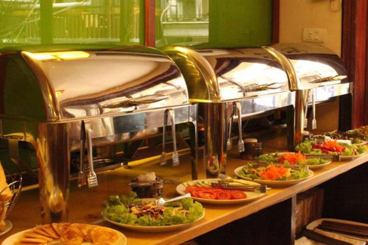 Breakfast/Coffee Service 28 of 30