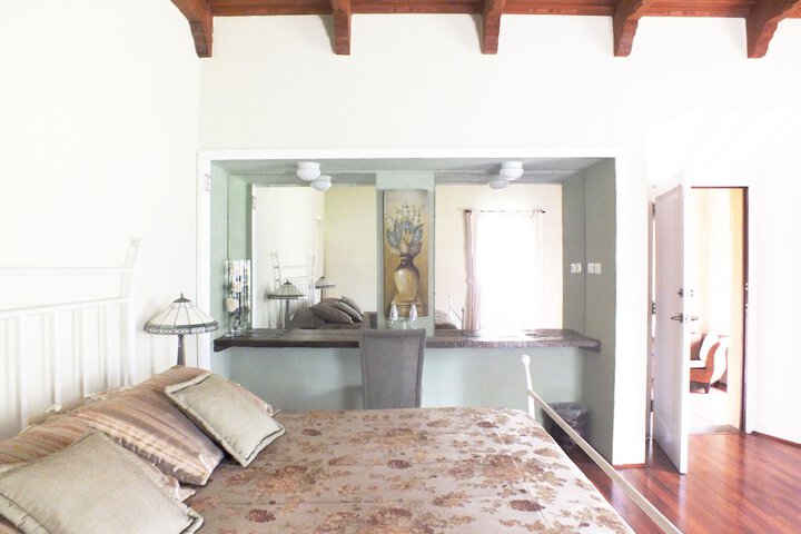 Room 4 of 34
