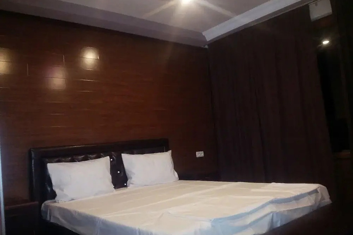 guest_rooms