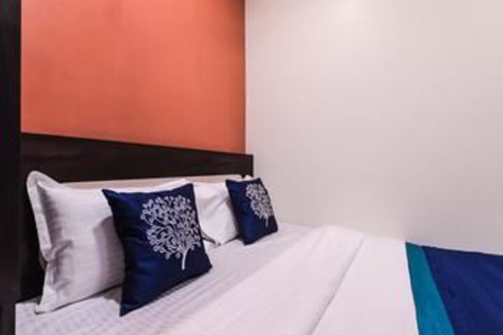 Room 14 of 22