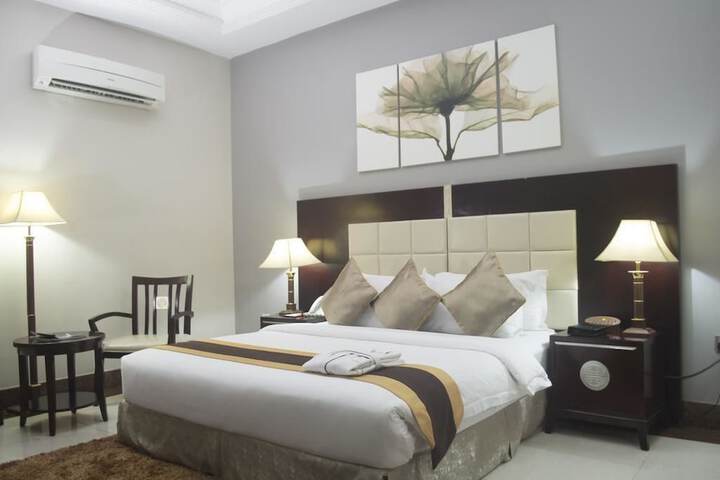 Room 5 of 20