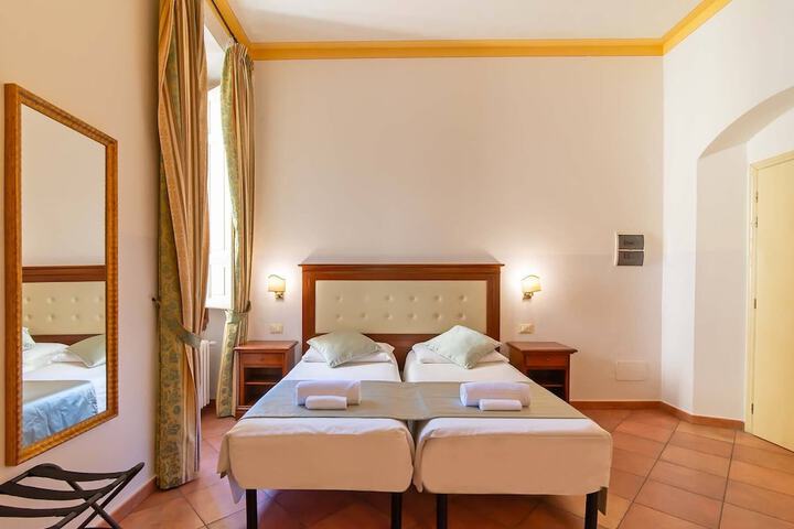 Room 46 of 90