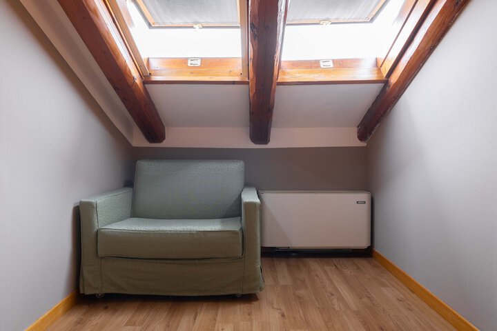 Room 15 of 104