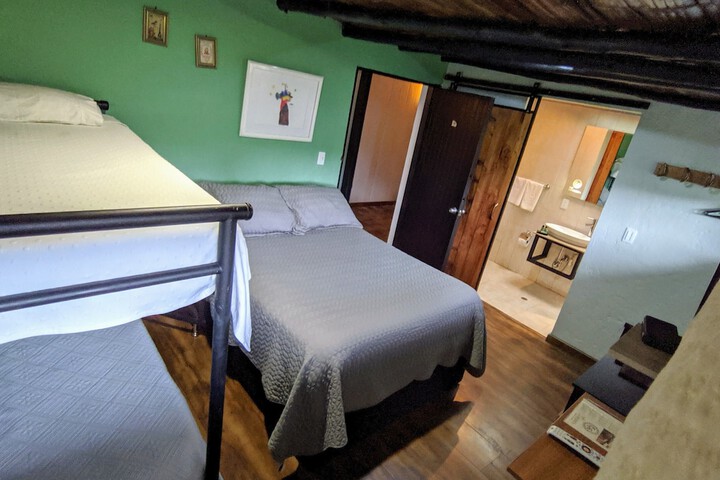 Room 20 of 99
