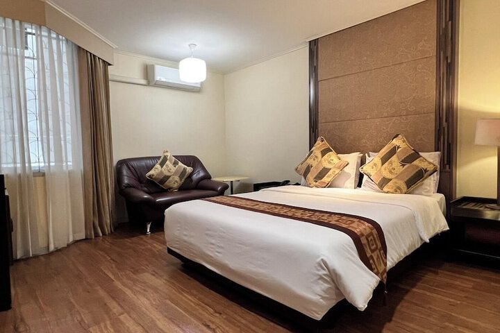 Room 5 of 31