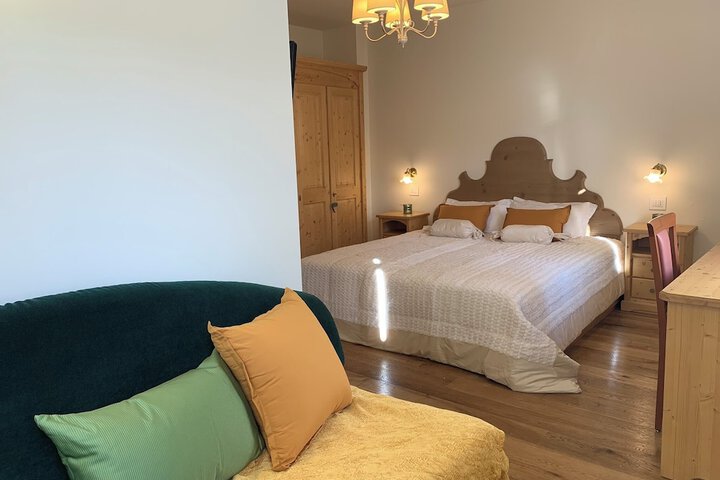 Room 35 of 106