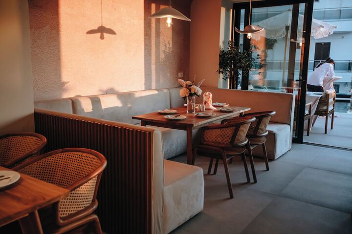 Dining 57 of 70