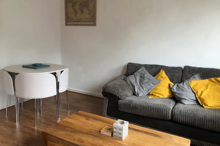 Room 4 of 14