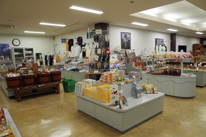 Gift shop