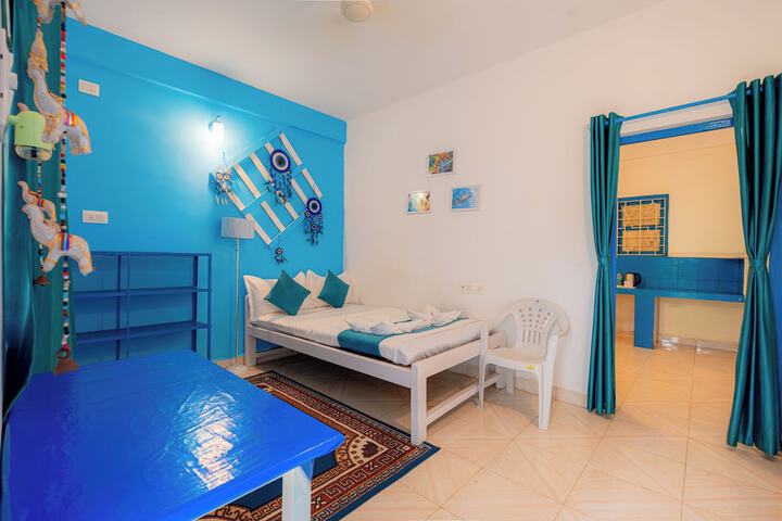 Room 13 of 95