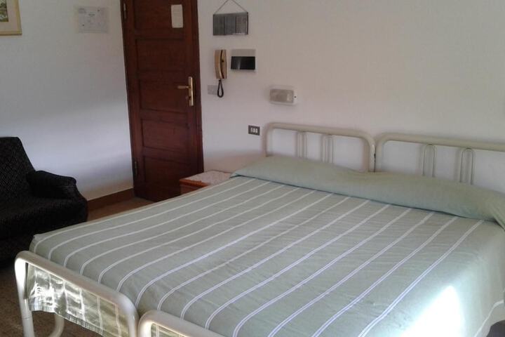 Room 17 of 44