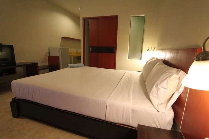 Room 21 of 49