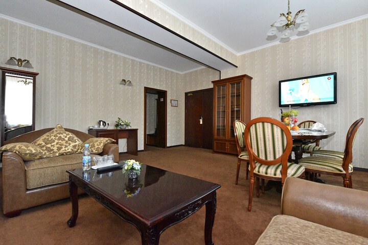 Room 16 of 97