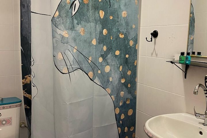 Room 5 of 7