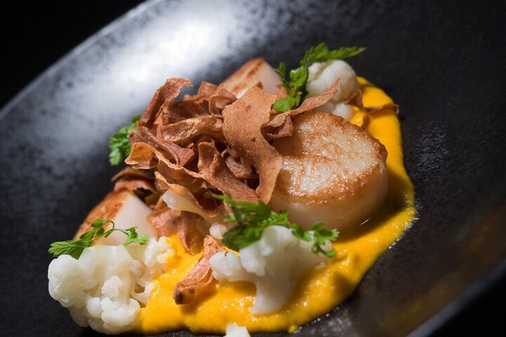 Dining 54 of 81