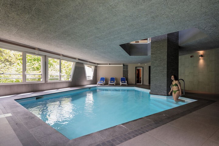 Pool 36 of 67