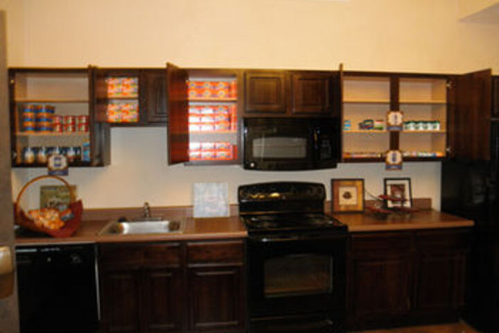 Lounge 2 of 34