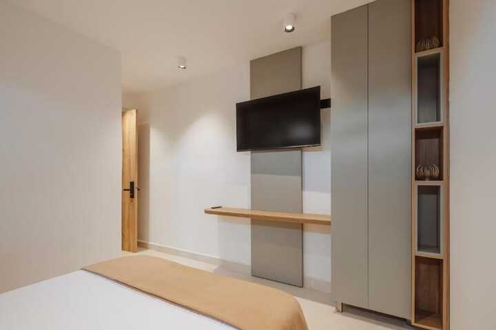 Room 47 of 91