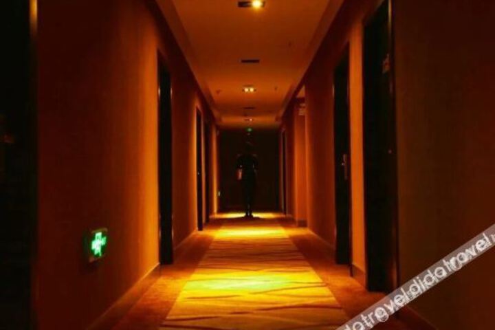 Hotel Interior 10 of 24