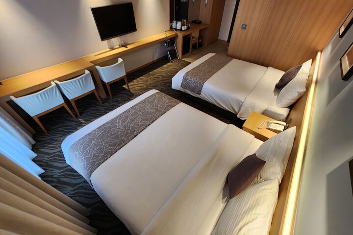 Room 25 of 143