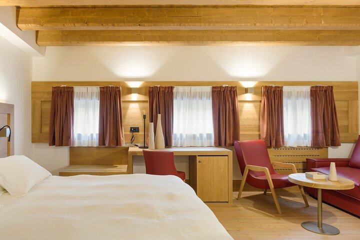 Room 4 of 41