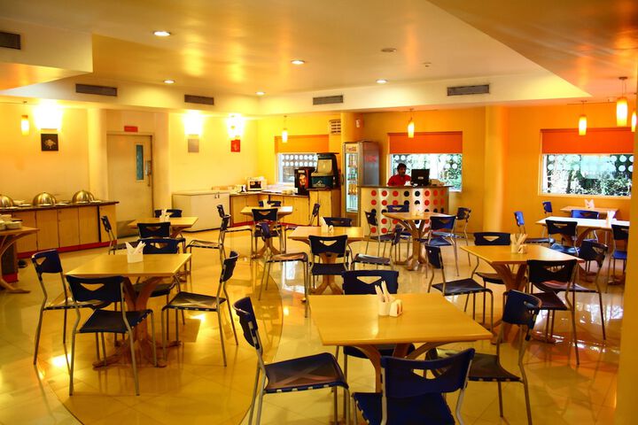 Dining 44 of 62