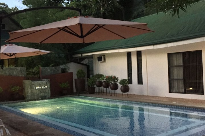 Pools & Facilities