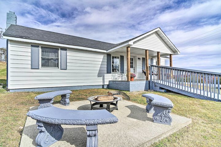 Updated Beattyville Ranch-style Home w / Yard!