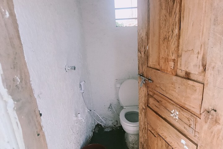 Room 12 of 28