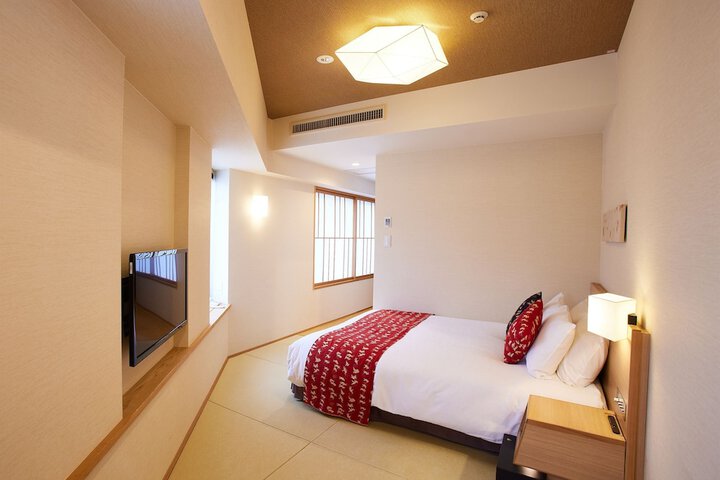 Room 19 of 137