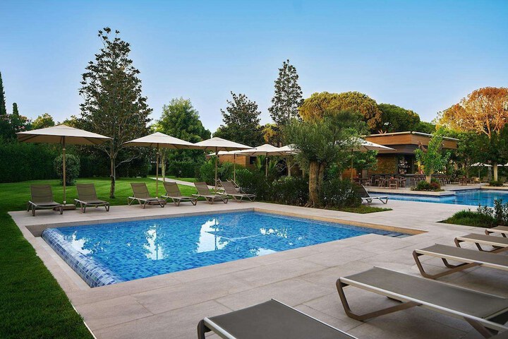 Pool 141 of 336