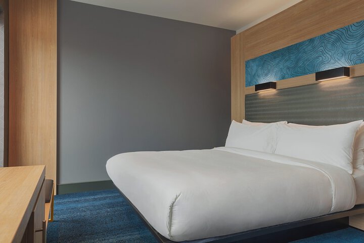 Room 4 of 33